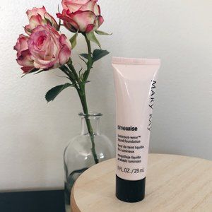 Timewise Luminous-Wear Liquid Foundation